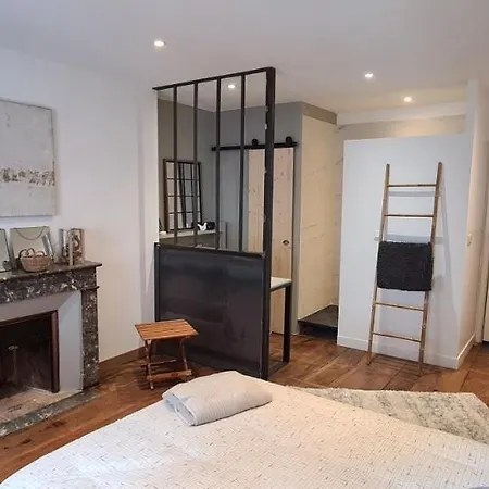 Les Chemins D'elika Guest house *
