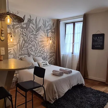 Гостевой дом Les Chemins D'elika Сен-Жан-Пье-де-Пор