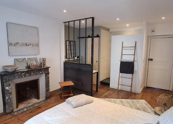 Les Chemins D'elika בית הארחה 3*